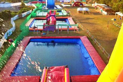 adult-water-park